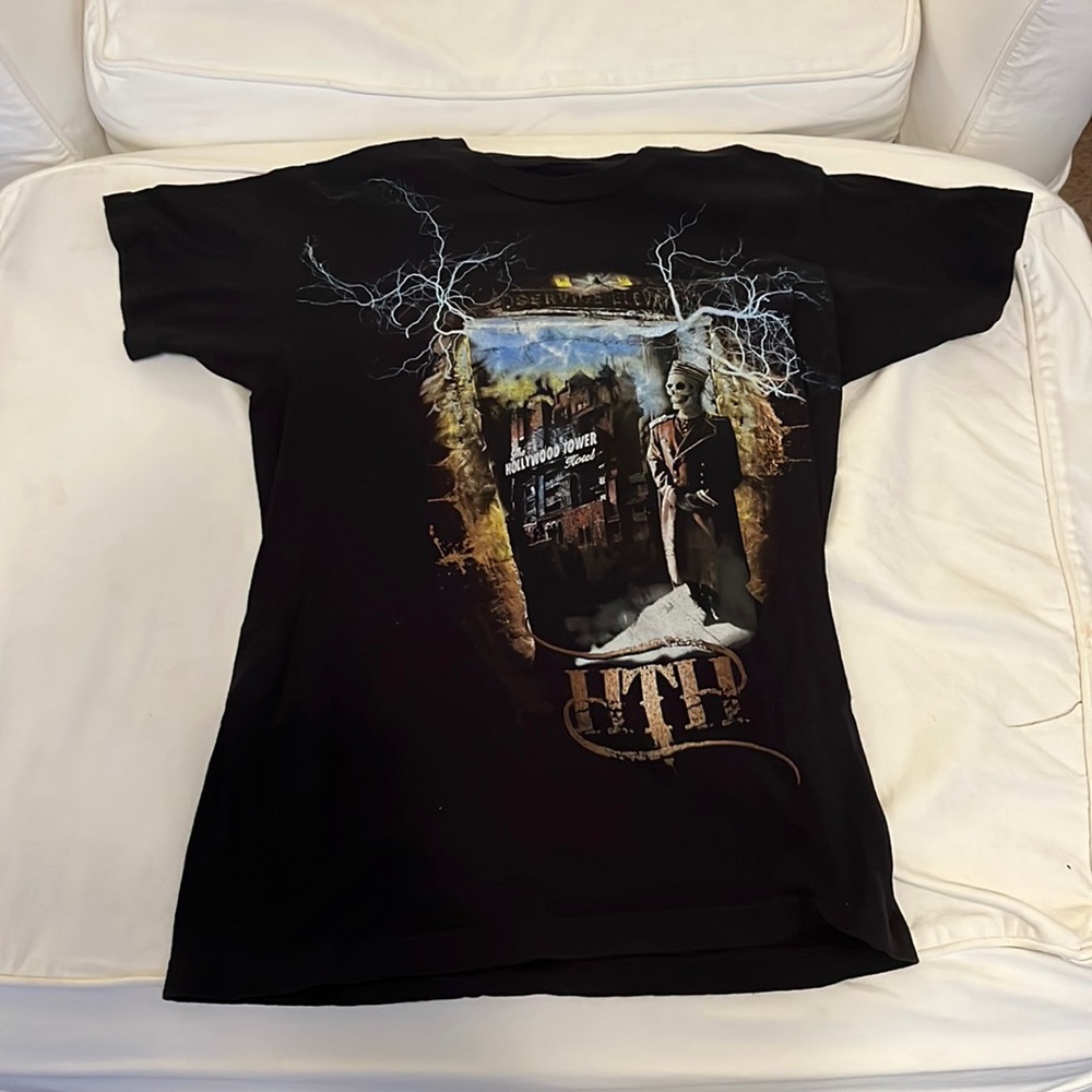 Disney Holleywood Hotel Tower t shirt
